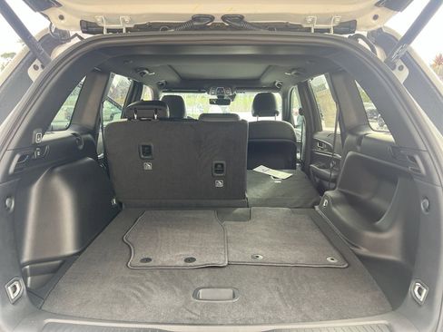 New 2025 Jeep Grand Cherokee Limited w/ Luxury Tech Group II image 20