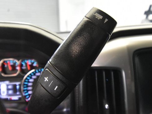 Used 2018 Chevrolet Silverado 1500 High Country image 25