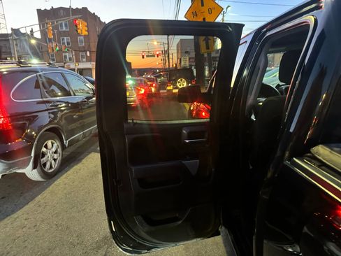 Used 2015 Chevrolet Silverado 1500 LT w/ Midnight Edition image 23