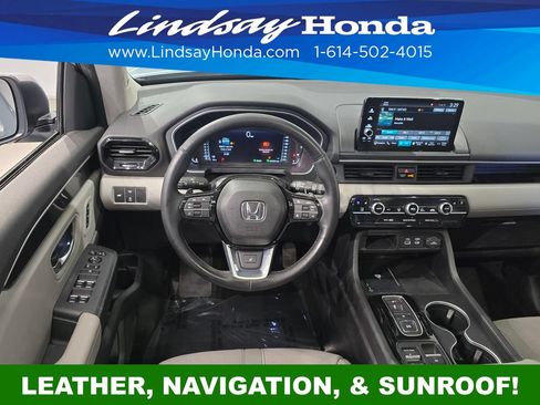 Used 2023 Honda Pilot Elite image 12