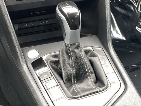 Used 2024 Volkswagen Tiguan SE FWD image 23