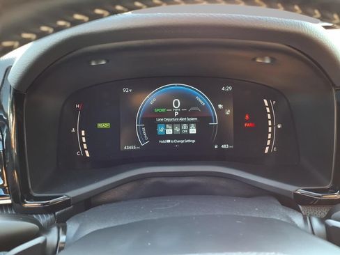 Used 2025 Toyota Camry SE FWD image 18