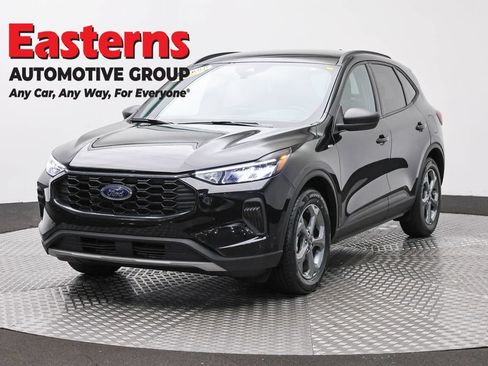 Used 2025 Ford Escape ST-Line FWD image 1