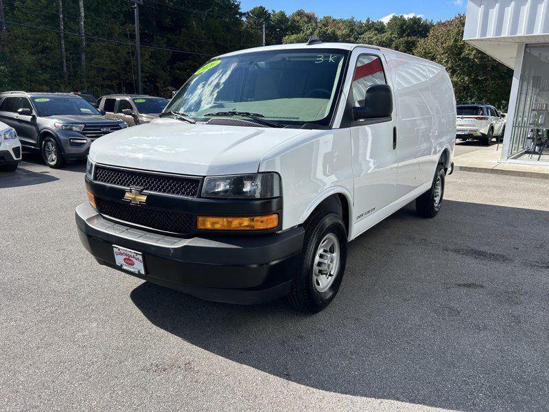 Used 2026 Chevrolet Express 2500 RWD image 4