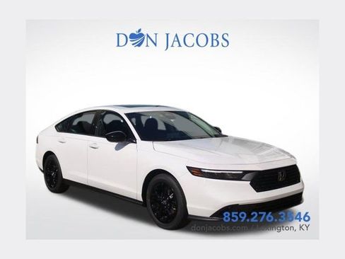 New 2025 Honda Accord SE image 1