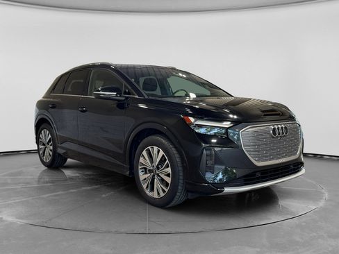 Used 2023 Audi Q4 e-tron Premium Plus w/ Premium Plus RWD image 4