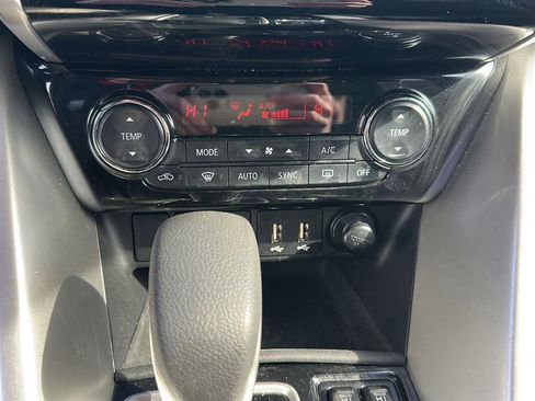 Used 2025 Mitsubishi Eclipse Cross SE image 18