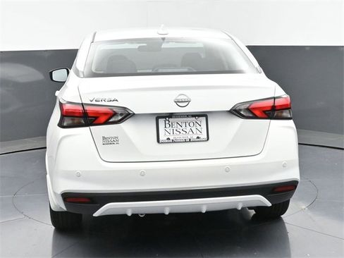 New 2025 Nissan Versa SV w/ Trunk Package image 38