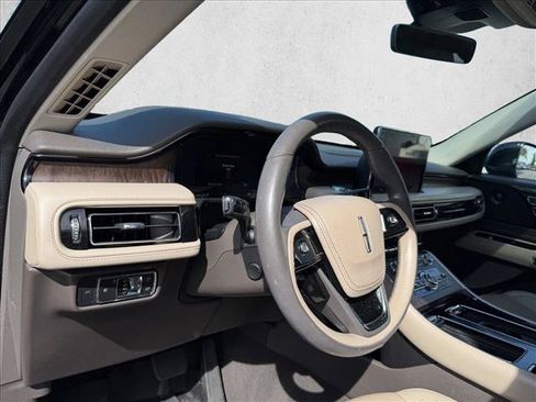 Used 2021 Lincoln Aviator Reserve w/ Equipment Group 201A AWD/4WD image 10