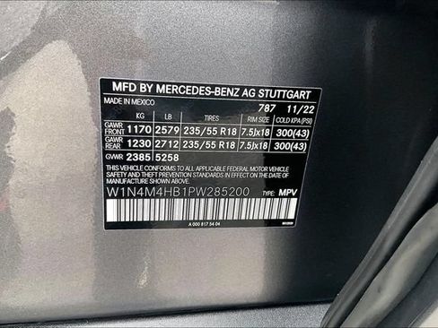 Certified 2023 Mercedes-Benz GLB 250 4MATIC w/ Premium Package image 30