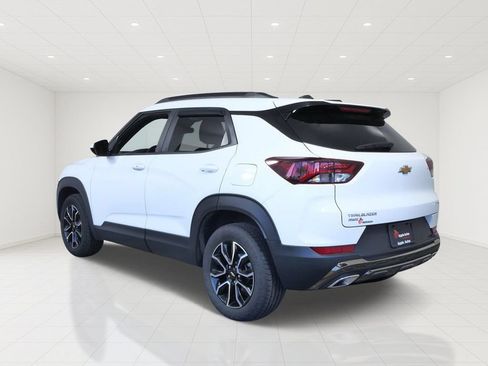 Used 2023 Chevrolet TrailBlazer ACTIV AWD/4WD image 4