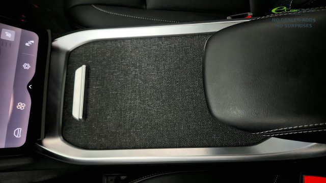 Used 2024 Lucid Air Pure RWD image 68