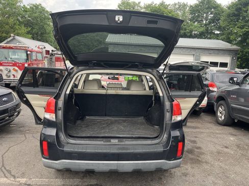 Used 2010 Subaru Outback 3.6R Limited AWD/4WD image 30
