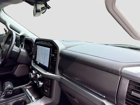 Used 2021 Ford F150 Lariat image 34