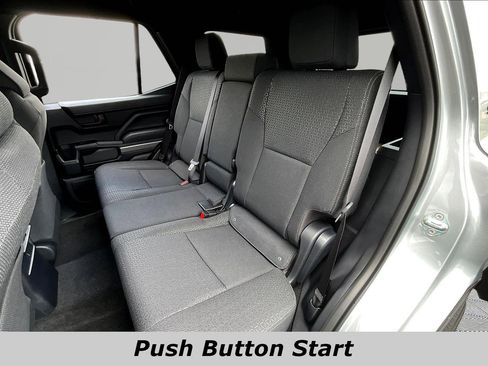 New 2026 Toyota 4Runner SR5 AWD/4WD image 17