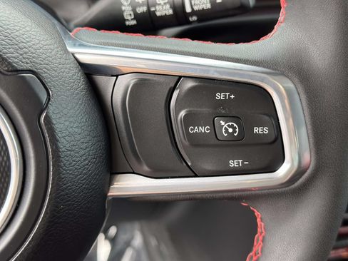 Used 2023 Jeep Wrangler Unlimited Rubicon 4xe AWD/4WD image 18