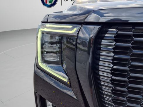 Used 2023 GMC Yukon Denali Ultimate w/ LPO, Floor Liner Package AWD/4WD image 61