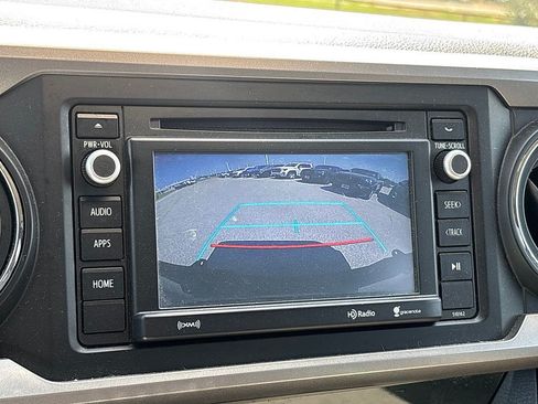 Used 2016 Toyota Tacoma SR5 w/ SR5 Appearance Package (SN) RWD image 10
