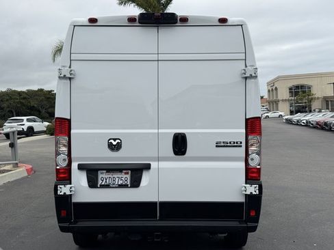 Used 2023 RAM ProMaster 2500 w/ Driver Convenience Group FWD image 13