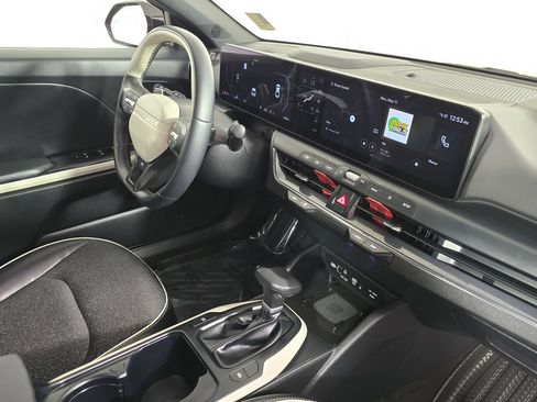 Used 2025 Kia K4 GT-Line FWD image 10