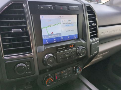 Used 2020 Ford F250 XLT w/ XLT Premium Package image 27