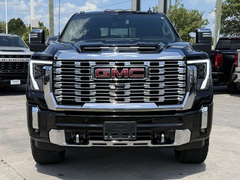 Used 2024 GMC Sierra 2500 Denali AWD/4WD image 10