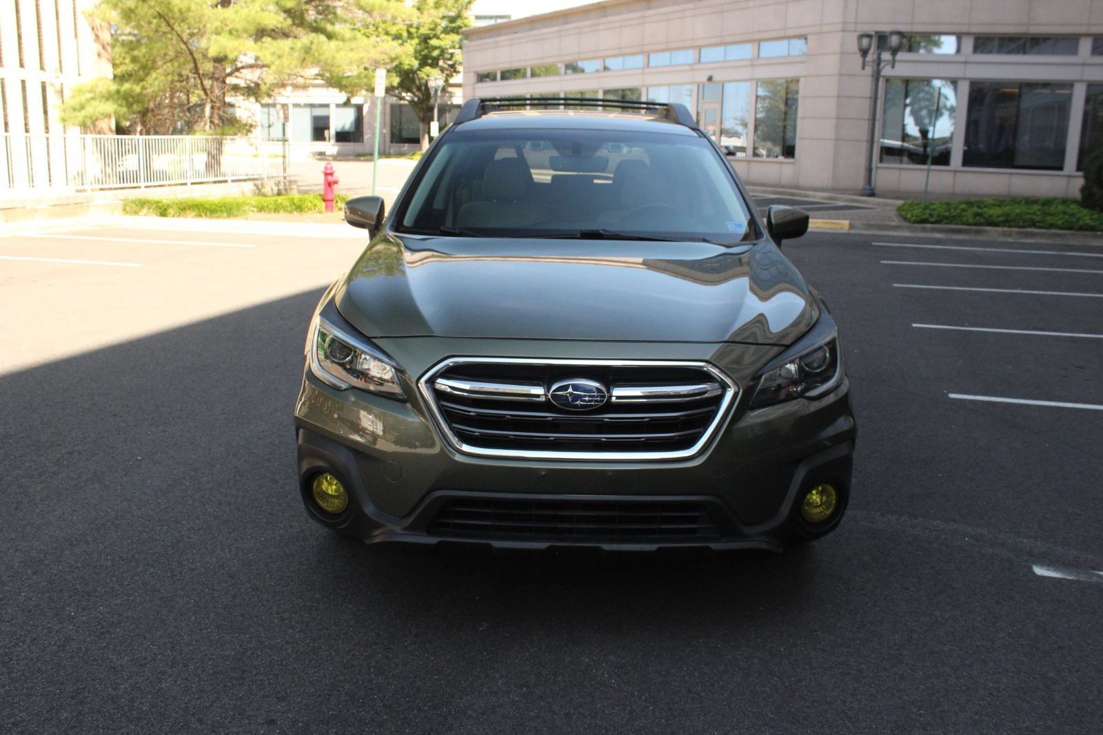 Used 2019 Subaru Outback 2.5i Premium AWD/4WD image 3