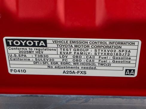 Used 2025 Toyota Camry SE FWD image 31