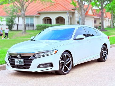 Used 2018 Honda Accord Sport image 1