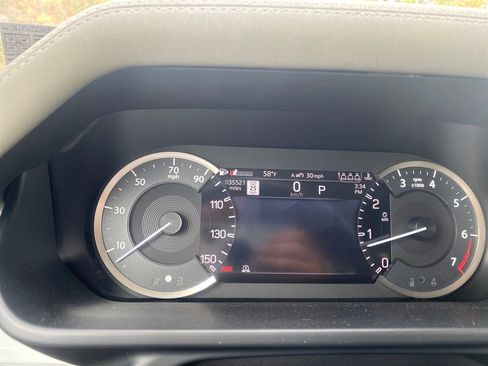 Used 2023 Land Rover Defender 110 S image 19