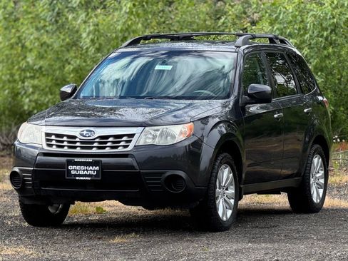 Used 2012 Subaru Forester 2.5X Premium AWD/4WD image 3