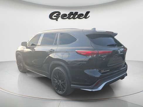 Used 2023 Toyota Highlander XSE image 4
