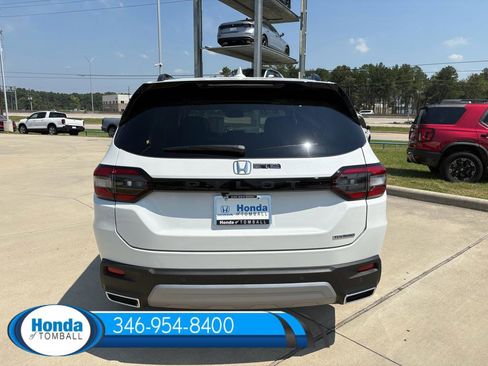 New 2025 Honda Pilot Touring image 5