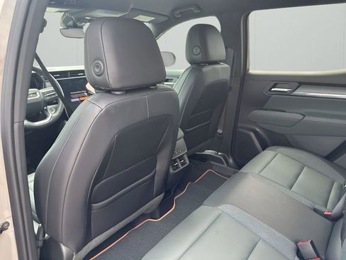 New 2026 GMC Terrain AT4 w/ Convenience Package III image 18