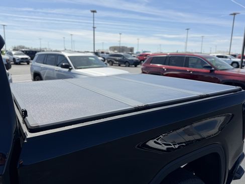 Used 2022 GMC Sierra 1500 Denali image 10