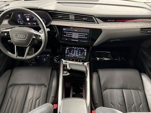 Certified 2023 Audi e-tron Chronos image 12