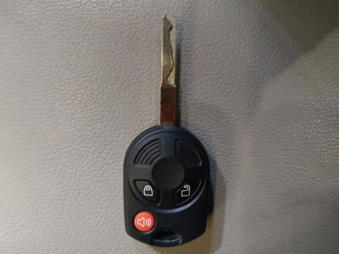 Used 2016 Ford Escape SE FWD image 32