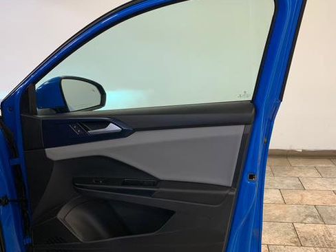 Used 2022 Volkswagen Taos SE image 54