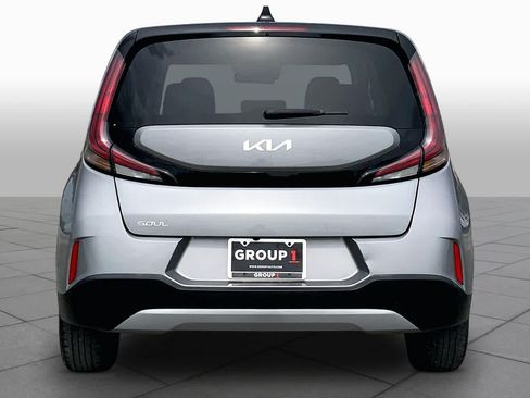 Used 2023 Kia Soul LX w/ Option Group 015 FWD image 5