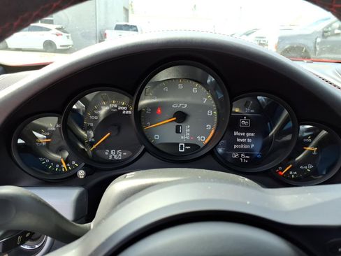 Used 2018 Porsche 911 GT3 image 18