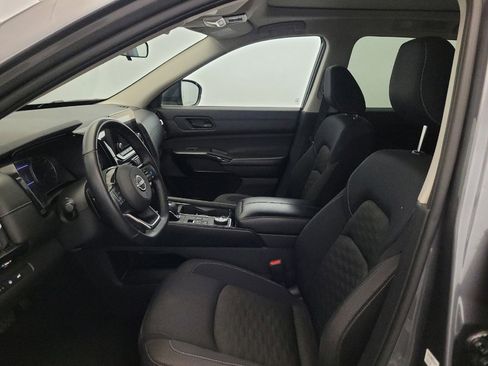 Used 2023 Nissan Pathfinder SV w/ SV Premium Package AWD/4WD image 17