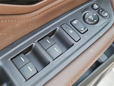 Used 2025 Honda Odyssey Elite image 25