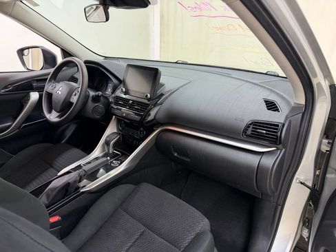 Used 2024 Mitsubishi Eclipse Cross LE AWD/4WD image 12