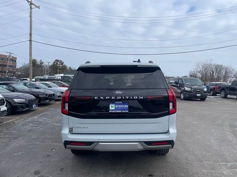 Used 2025 Ford Expedition Platinum AWD/4WD image 5