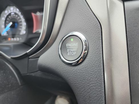 Used 2020 Ford Fusion SE FWD image 8