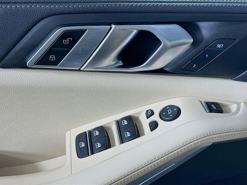 Used 2022 BMW X5 xDrive40i w/ Executive Package image 24