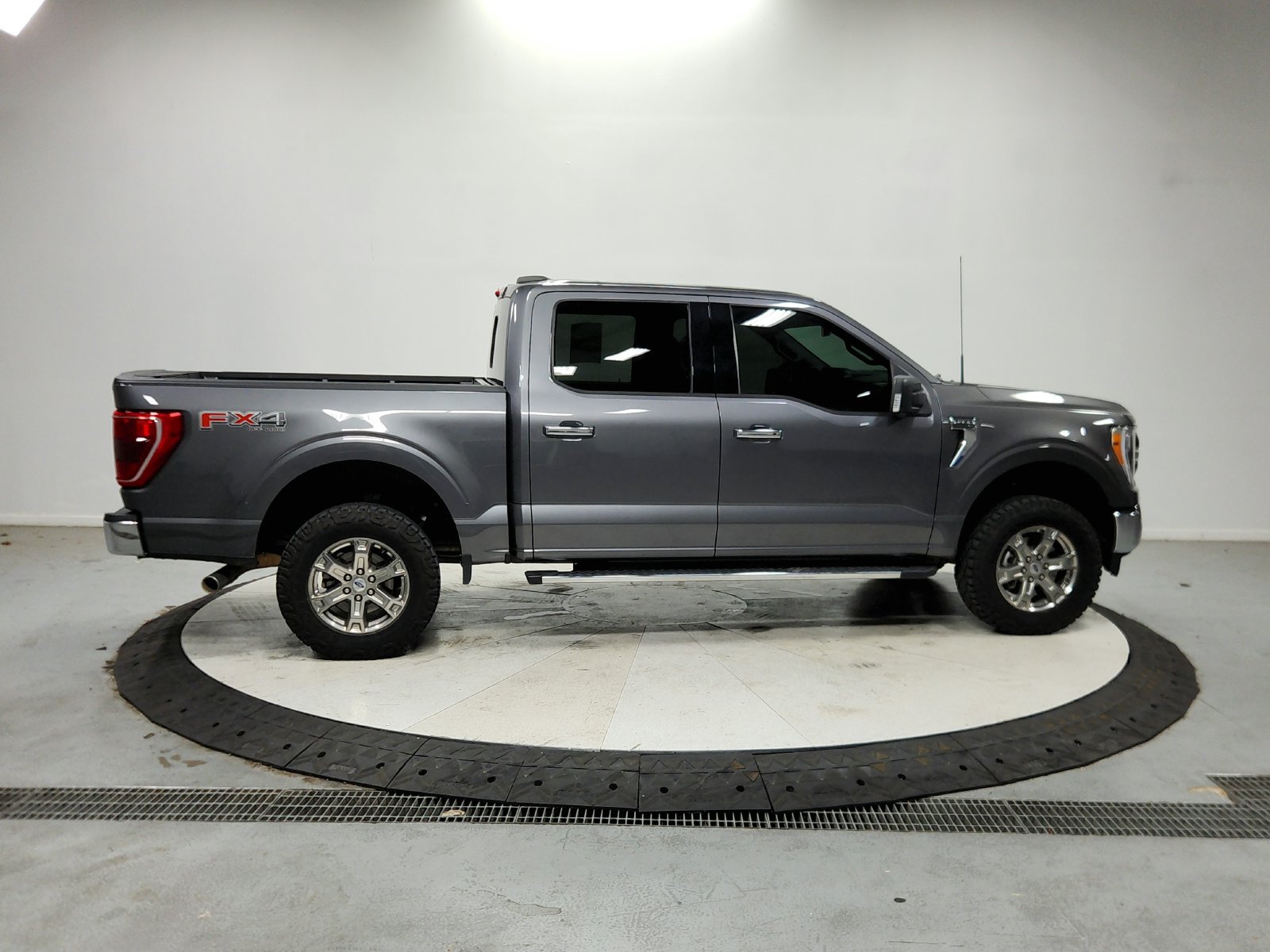 Used 2021 Ford F150 XLT w/ Equipment Group 302A High AWD/4WD image 9