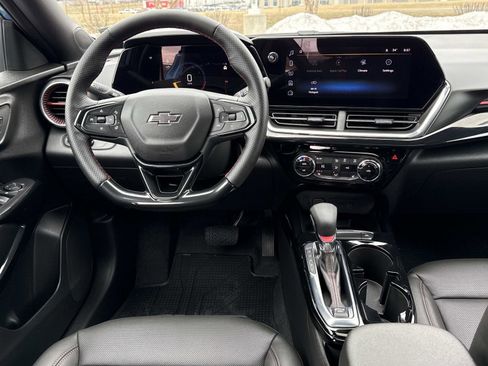 New 2026 Chevrolet Trax RS w/ Sunroof Package image 2