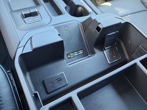 New 2026 GMC Sierra 2500 Denali w/ Denali Reserve Package image 36