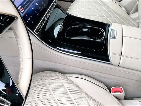 Used 2025 Mercedes-Benz S 580 4MATIC Sedan image 19